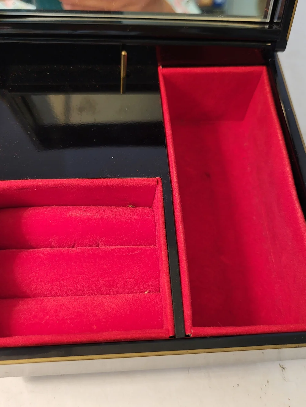 Mid-Century Japanese Chokin Style Lacquerware Musical Jewelry Box